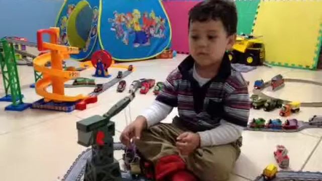 Santi Max Thomas And Friends смотреть онлайн