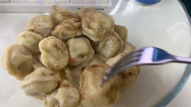 Пельмени с говядиной и свининой "Яндекс Лавка" смотреть онлайн