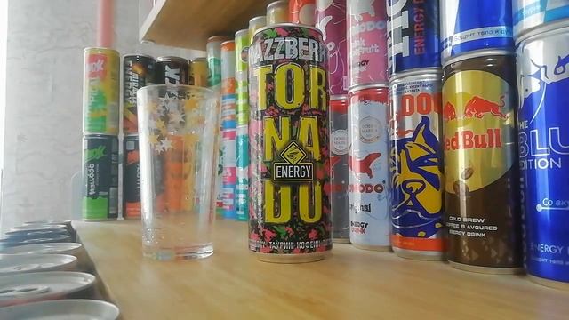 TORNADO RAZZBERRY ОБЗОР/Первый взгляд + по поводу coffee и ice. смотреть онлайн