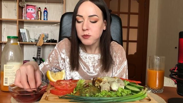 MUKBANG | Купаты, колбаски с сыром (не сдала на права?) Sausages with cheese | не ASMR смотреть онлайн