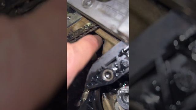 BMW 2.0d N47 engine with a rattle from the timing chain. Top guide runner had completely broken up смотреть онлайн
