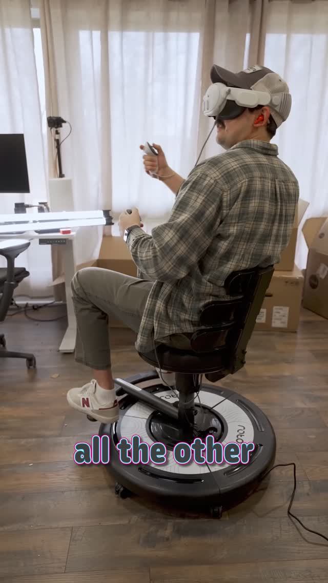 Поворачивается куда и голова. смотреть онлайн