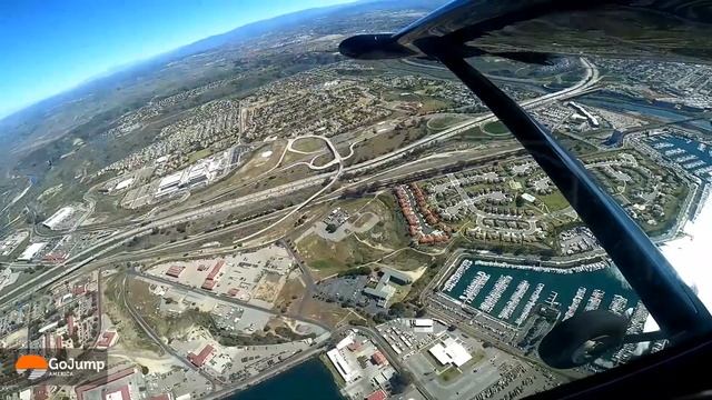 2022 - Skydiving San Diego смотреть онлайн