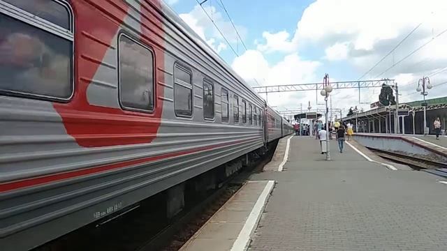 ЭП1П-035 с поездом 045Е "Урал" Екатеринбург - Кисловодск смотреть онлайн