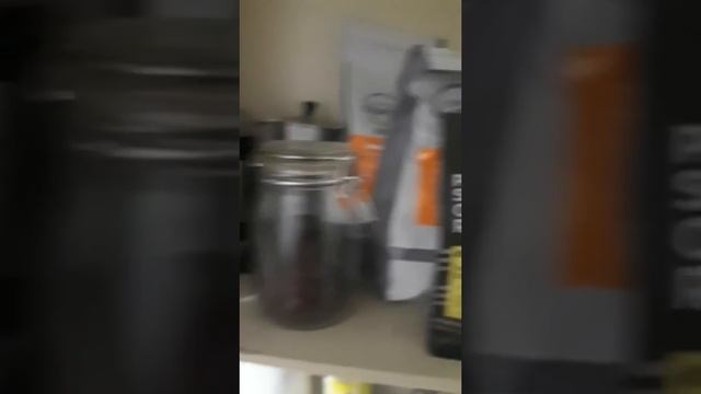 Phil and Sebastian Coffee Beans Review - The Standard (Espresso) смотреть онлайн