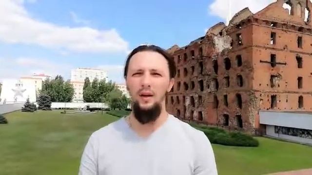 Любомиръ Тай-Мыръ чиаетъ стихъ Растеряева. -Январь 43 года... смотреть онлайн