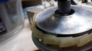 Замена , смазка подшипников на моторе пылесоса.