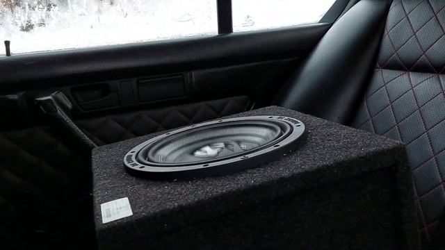 SQ сабвуфер Dl Audio Anaconda 10 в закрытом ящике ЗЯ. Компактный сабвуфер в машину #автозвук