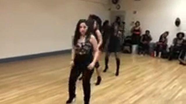 Fukkkitttupppp dancers featuring Rita Jones смотреть онлайн