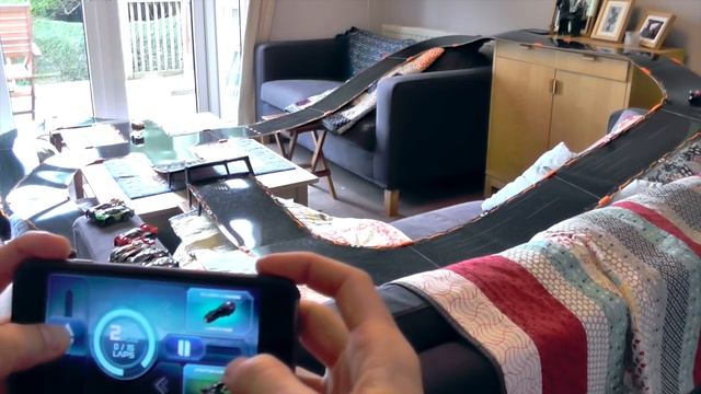 Anki Overdrive Review - New App, Cars, Track [Day 0] смотреть онлайн