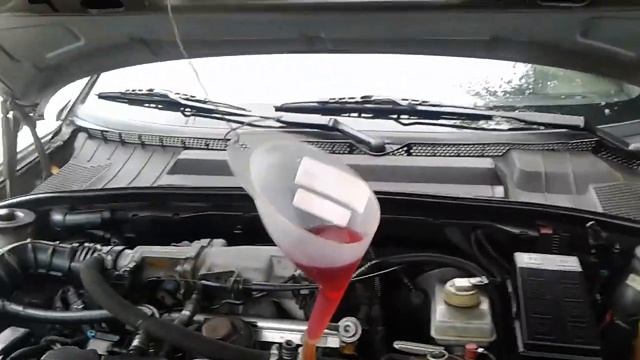 Colocando óleo na caixa de marcha do vectra b смотреть онлайн