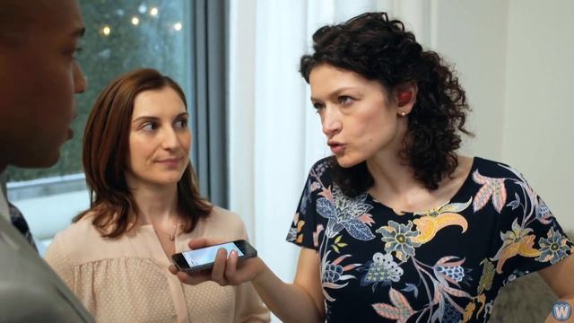 PILOT - World's First Language Translator Earpiece смотреть онлайн