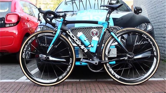 Team Sky Pinarello Dogma K8-S смотреть онлайн