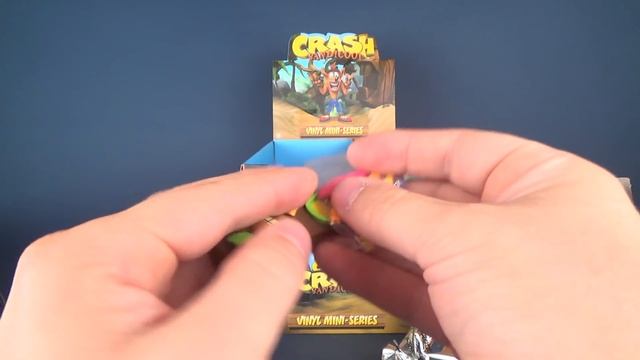 Collectible Spot | Kidrobot Crash Bandicoot 3” Blind Box Mini Figure Series ENTIRE CASE UNBOXING! смотреть онлайн