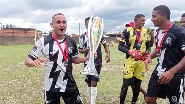 Jogadores do Americano recebendo o Troféu de Campeão da Copa União da Vila Sarney 24 03 2024 смотреть онлайн