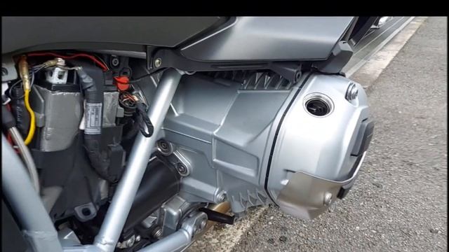 【BMW　R1200RT】　オイル交換作業 смотреть онлайн