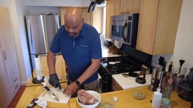 Curtis Aikens Show ep33 Slow cooked Pork, pulled Pork смотреть онлайн