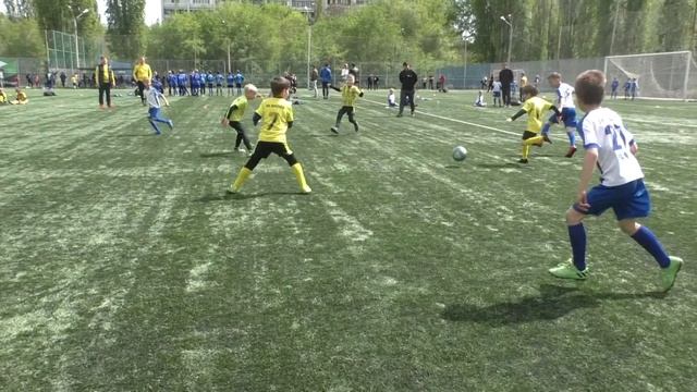 Родник Липецк 2014 - ФК Воронеж 2014. Счёт 0-7. 14 05 2022 смотреть онлайн