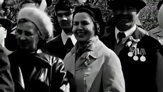 1975 год  Первомайская демонстрация в Тюменской области