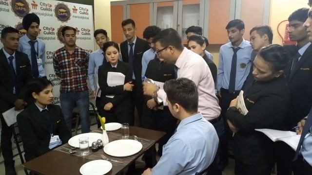 Beverage Service || How to Serve Water смотреть онлайн