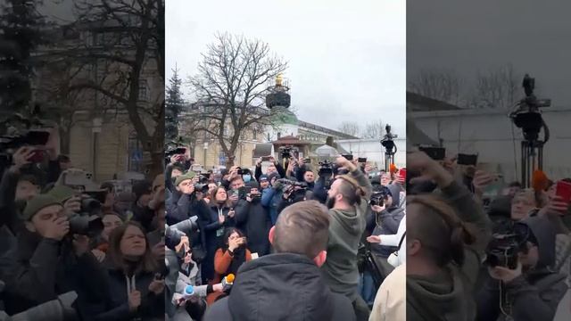 провокаторы работают в Лавре 31.03.23 смотреть онлайн