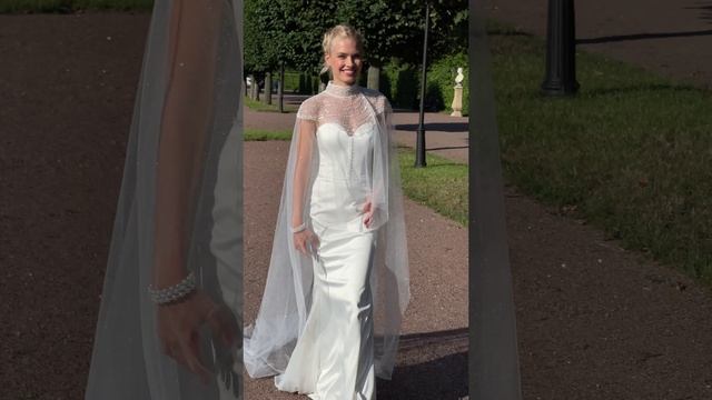 Кейп Зара из коллекции «Sign» от бренда Anna Kuznetcova