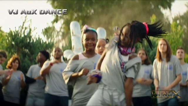 The Michael Zager Band - Let's All Chant (Dj Raffaele Giusti Rmx 2024) VJ AuX смотреть онлайн