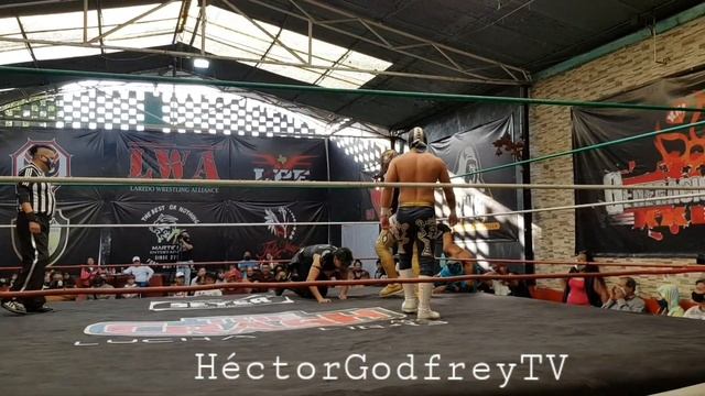 DE PODER A PODER HERMANOS CONTRA HERMANOS DICK ANGELO TERCERO Y LEGENDARIO VS BLUE WIN Y PERSEO смотреть онлайн