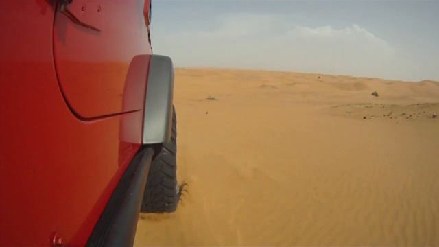 Dubai Desert Trip - a few jumps in a Jeep смотреть онлайн
