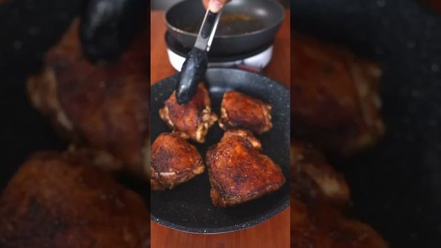 МЕДОВО-ЧЕСНОЧНЫЕ КУРИНЫЕ БЁДРА смотреть онлайн
