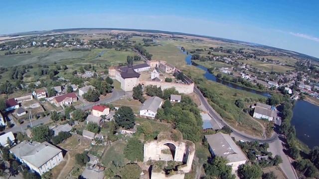Меджибізька старовина. Фортеця на тлі залишків костелу смотреть онлайн