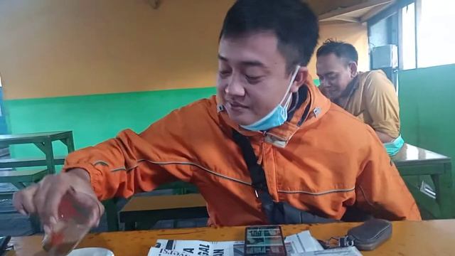 Sekilas Wawancara Dgn M.yasin Pelanngan Coffee Selir 19