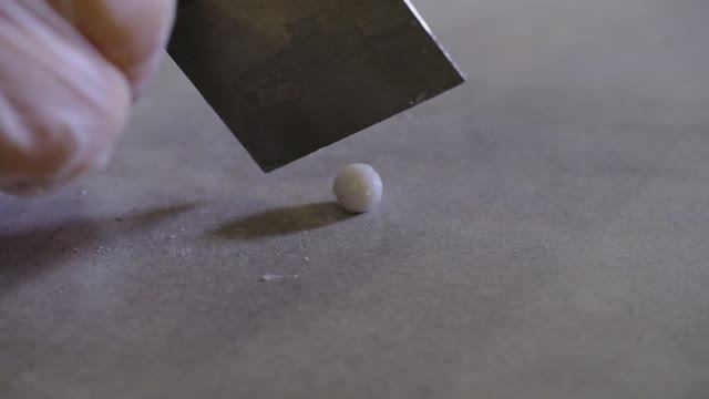 Определение максимального содержания наполнителя (олигомероемкость)