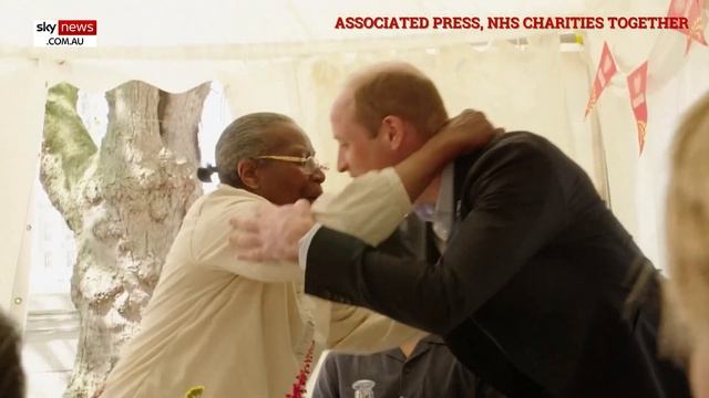 'Minds were blown': Prince William and Kate surprise NHS workers at tea party смотреть онлайн