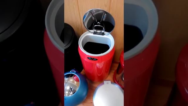 Сенсорные ведра для мусора! смотреть онлайн