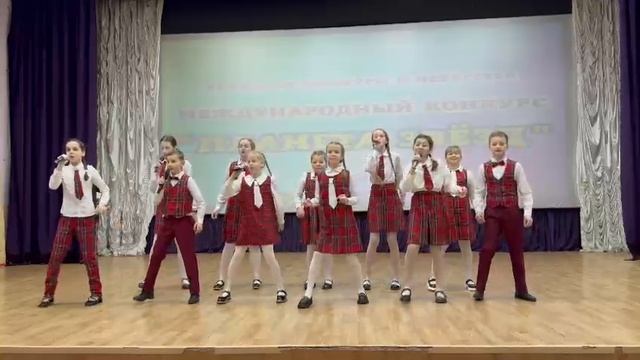 Перезвон младшие. Дружная семья смотреть онлайн