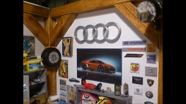 Diorama garage Audi Q7 1:24 EMPI-PRESS смотреть онлайн