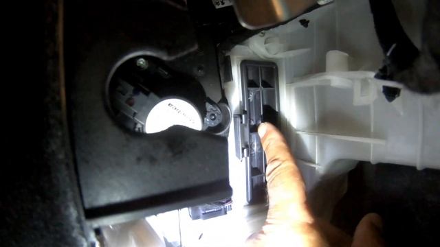 DS 7 Crossback Cabin Filter Replacement смотреть онлайн