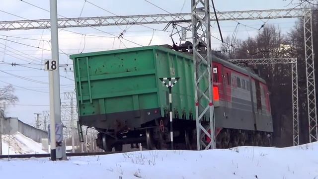 ВЛ10-302 с 1-м грузовым вагоном смотреть онлайн