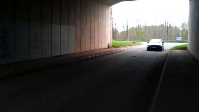BMW 323ci Tunnel - Loud Drive By смотреть онлайн