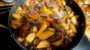 Штрудель  с мясом и картофелем по немецкий..Очень вкусное блюдо из моего детства.