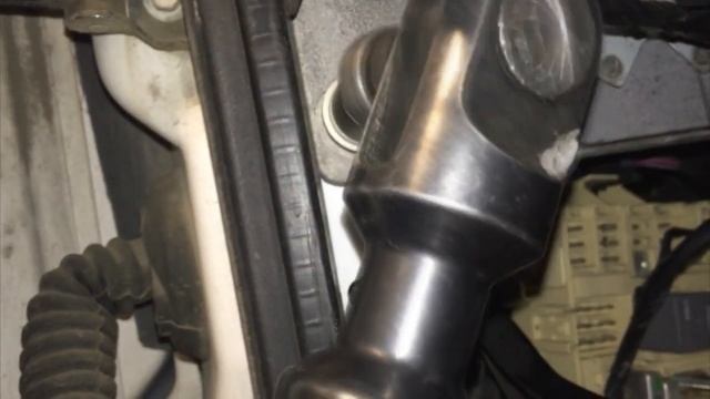 Replacing Chevrolet Silverado GMC Sierra Clutch Pedal Assembly - Broken Clutch смотреть онлайн