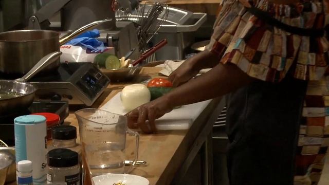 Cook with Awa Sibi of Les Delices de Awa: Cooking with the Cap Times смотреть онлайн