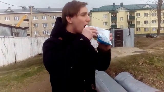 ВЛОГ;Выпить два пакета молока и не обрыгаться смотреть онлайн