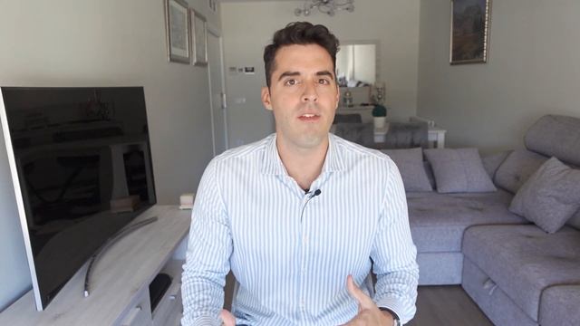 BEST Areas to Buy a VILLA in VALENCIA смотреть онлайн