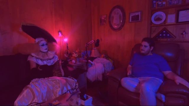 Interview with a Drag Queen///Halloqueen 3: Season of the Bitch with Annie Bellym смотреть онлайн