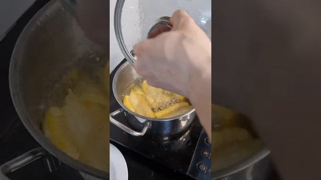 Really fast way to boil corn! #storytime #shorts #cookinghacks смотреть онлайн