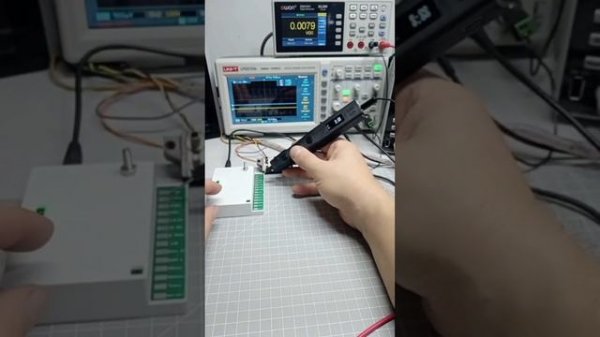 KONTROLka, почему на игле 1 вольт?