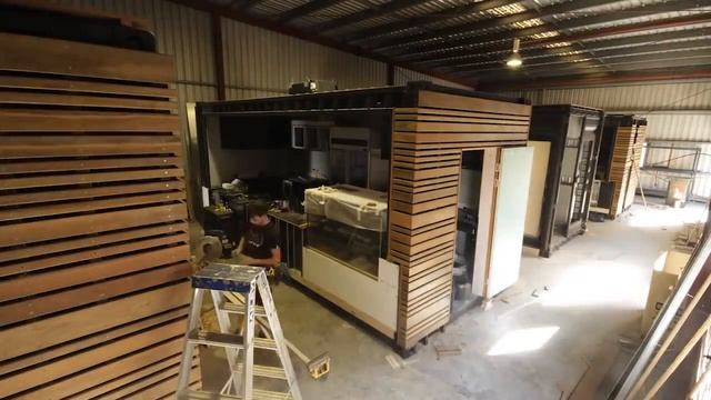 The Coffee Club Container Stores смотреть онлайн