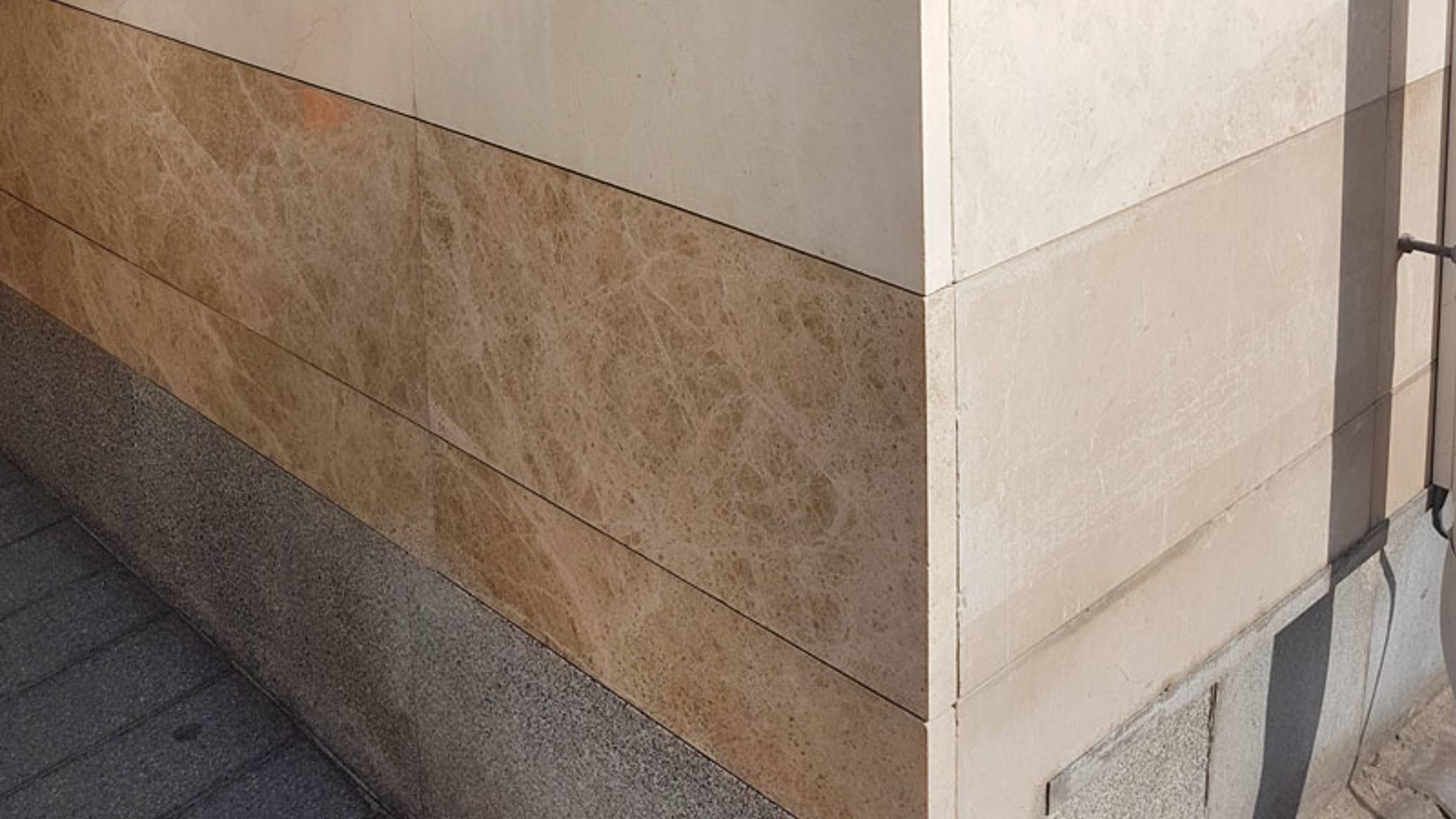 Чем отделать цоколь дома снаружи.
Отделка цоколя частного дома варианты. смотреть онлайн